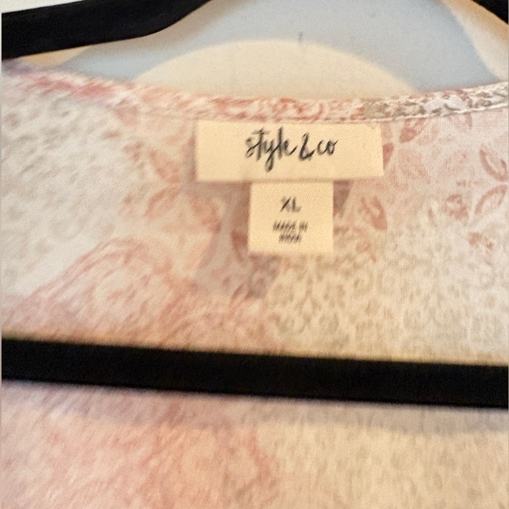 Style & Co Pale Pink & White Embroidered Tunic Top Size XL
(Bin 1) - Picture 13 of 14